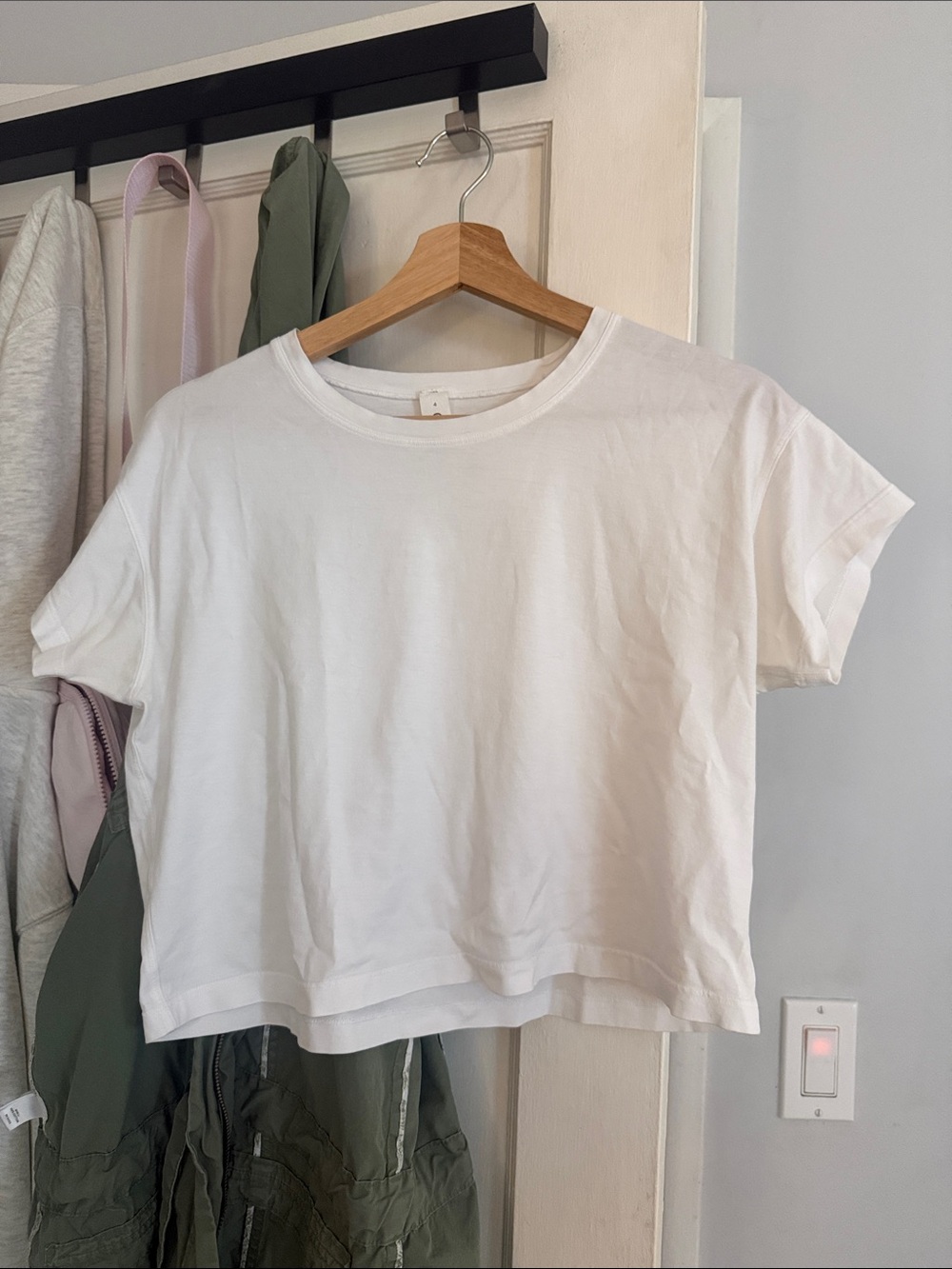 Lululemon cropped white tee
